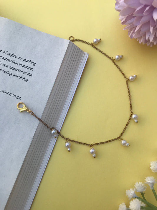 Mini White Pearl Bracelet for Women | Dainty Pearl Chain Bracelet